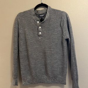 Bonobos lightweight Henley sweater, standard fit, size M, grey heather color.